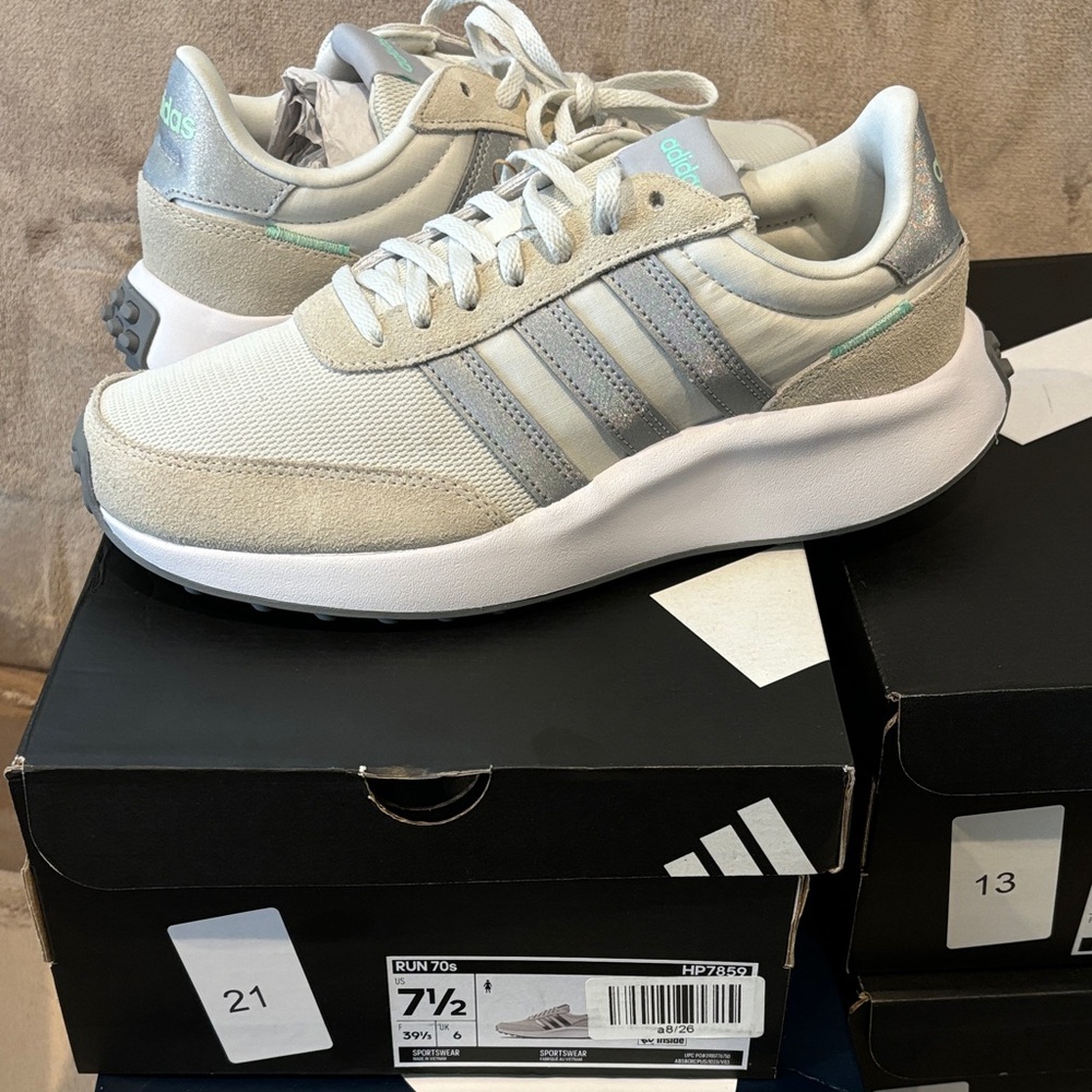 Adidas Women's Run 70’s Gray and White Sneakers Size 7.5